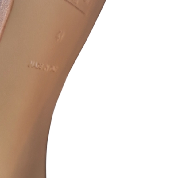 LOUIS VUITTON Sandle with Buckle Strap - Size 41 - US 11 - Picture 8 of 9